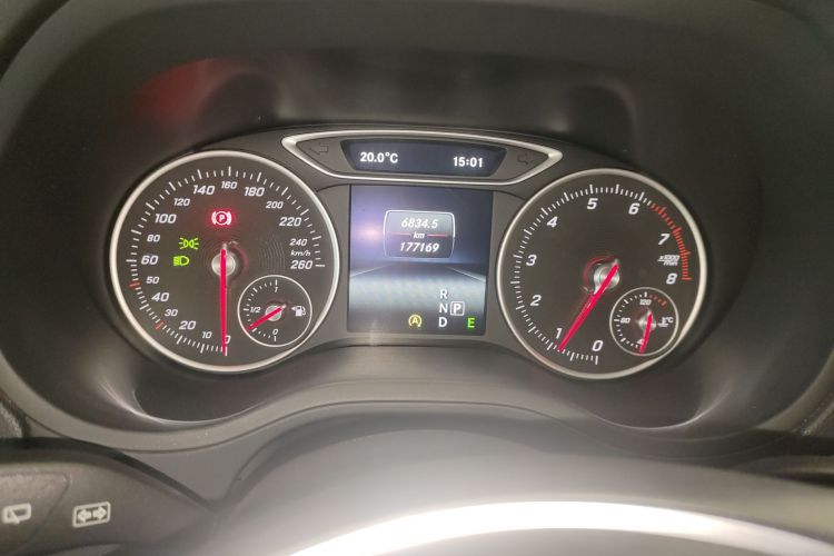 奔驰B级 2015款 B 200 时尚型局部细节14