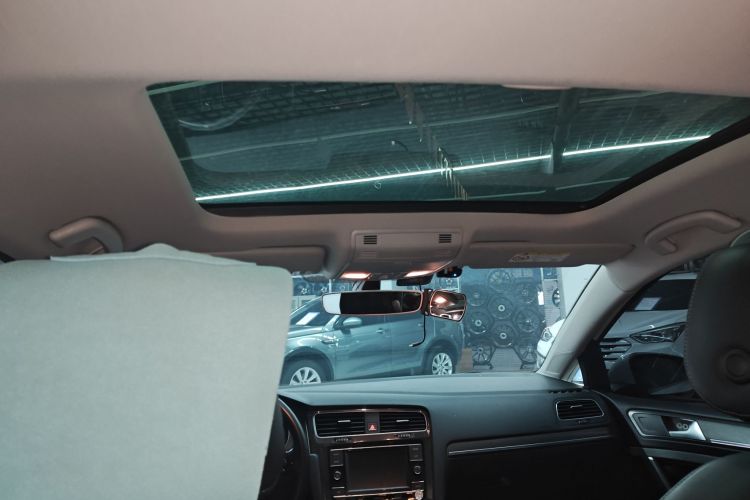 大众 高尔夫 2016款 230TSI 自动豪华型中控内饰22