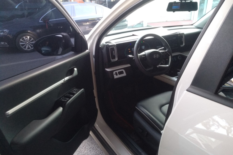 北京现代ix35 2023款 沐飒 2.0L 豪华版DLX中控内饰20