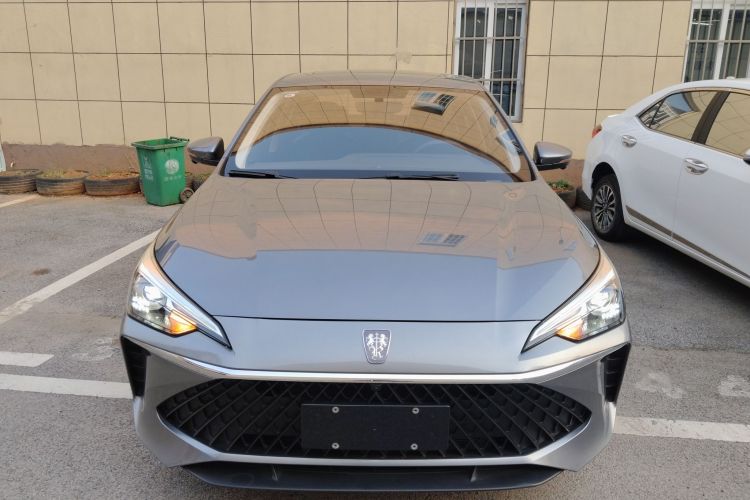 荣威i5 2023款 1.5L CVT尊荣版车身外观2