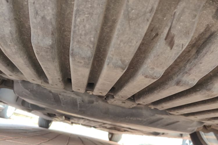 奔驰C级 2017款 改款 C 200 L 运动版局部细节9008