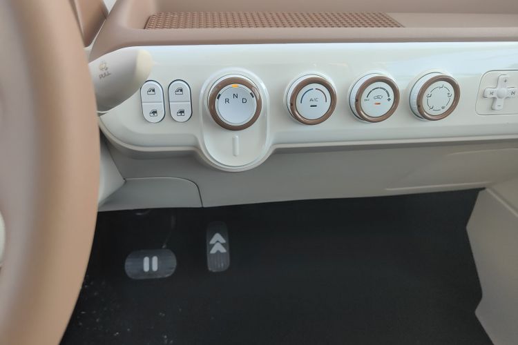 奔腾小马 2026款 222km 萌趣马 Plus中控内饰18