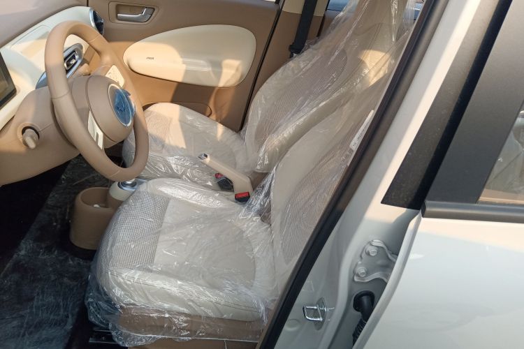 五菱汽车 宏光MINIEV 2025款 四门版 进阶款中控内饰19