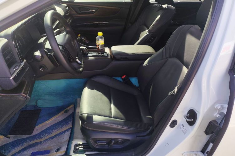 丰田 皇冠(进口) 2024款 2.5L 至尊版局部细节19