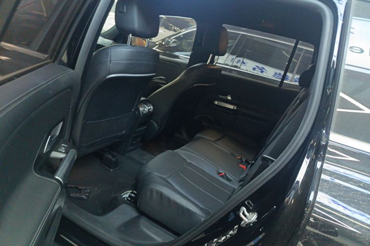 奔驰GLB 2021款 GLB 200 时尚型中控内饰21