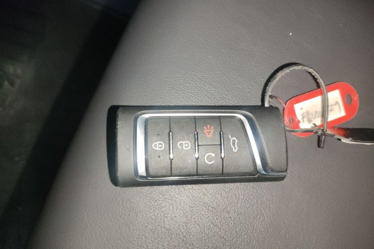 广汽传祺 传祺M8 2023款 领秀系列 390T 豪华版中控内饰11