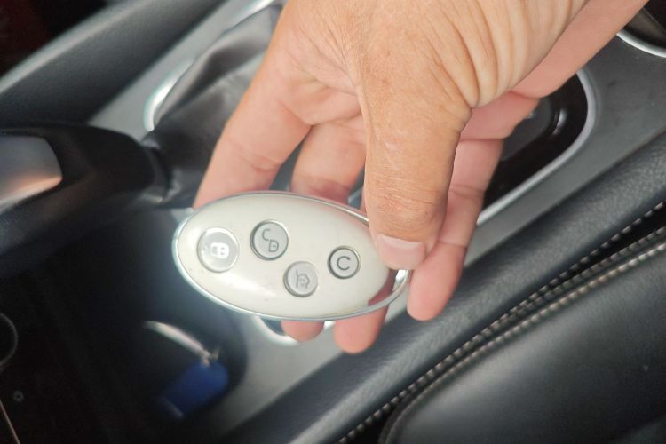 比亚迪 宋MAX 2018款 1.5T 自动智联豪华型 6座中控内饰7001