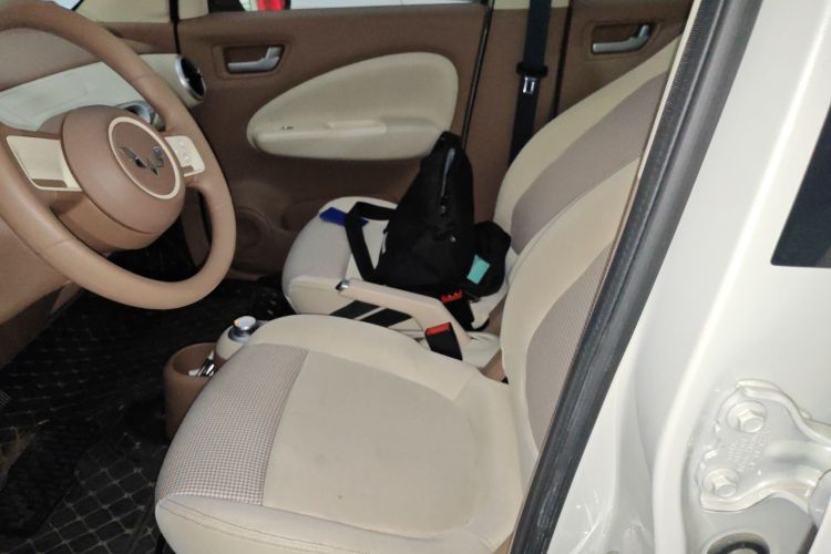 五菱汽车 宏光MINIEV 2025款 四门版 进阶款中控内饰19