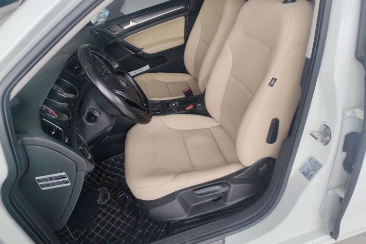 大众 高尔夫 2017款 230TSI 自动舒适百万辆纪念版中控内饰19