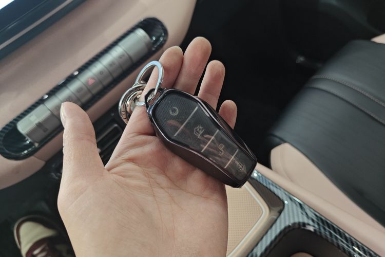 比亚迪 海鸥 2024款 荣耀版 305km 自由版中控内饰7001