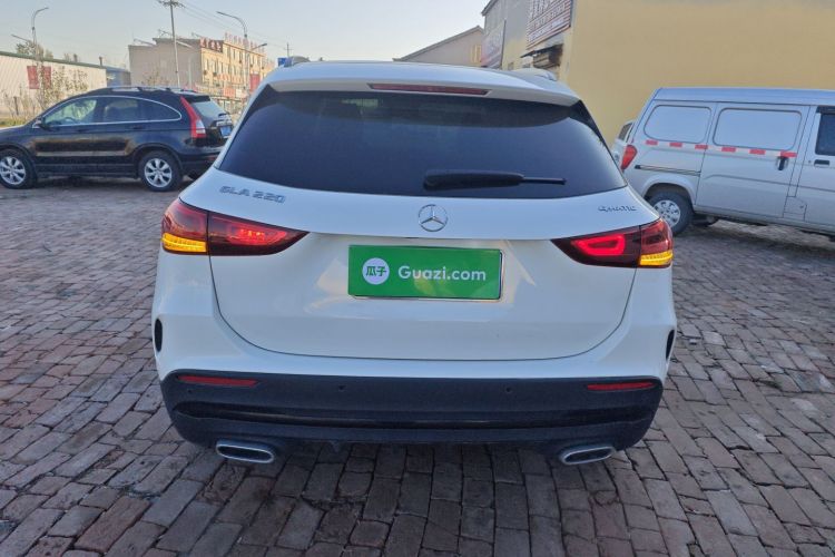 奔驰GLA 2023款 GLA 220 4MATIC车身外观6