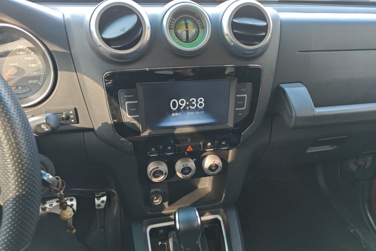 北京越野 北京BJ40 2016款 2.3T 自动四驱尊享版中控内饰16