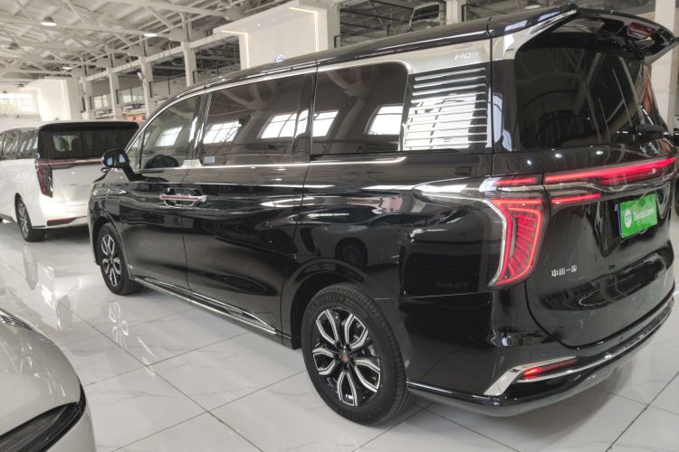 红旗HQ9 2023款 2.0T 智联旗享版车身外观4