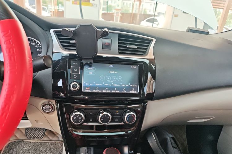 日产 轩逸 2018款 1.6XV CVT尊享版中控内饰16