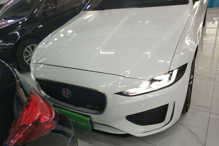 捷豹XEL 2020款 2.0T 200PS R-DYNAMIC S进取运动版车身外观2