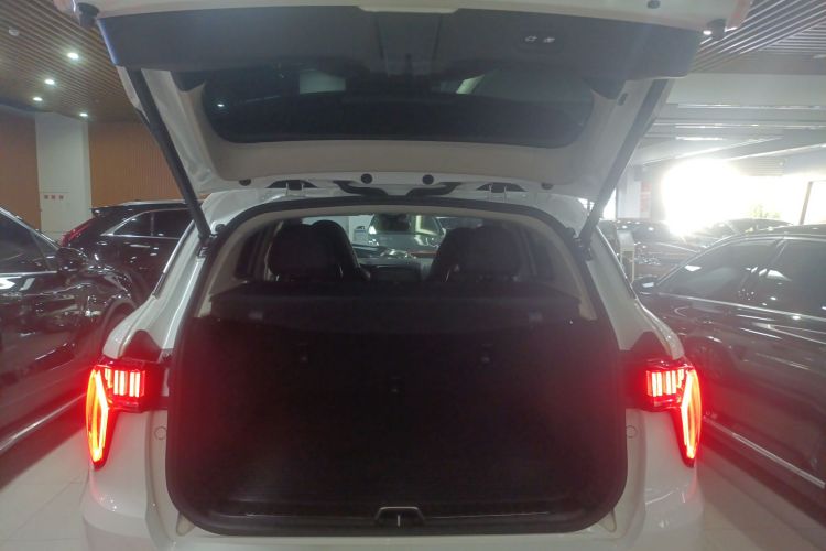 领克01 2017款 2.0T 两驱型Pro版局部细节23