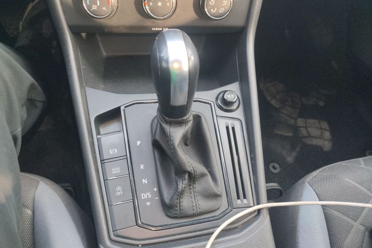 大众 朗逸 2023款 改款 1.5L 自动得逸版中控内饰18