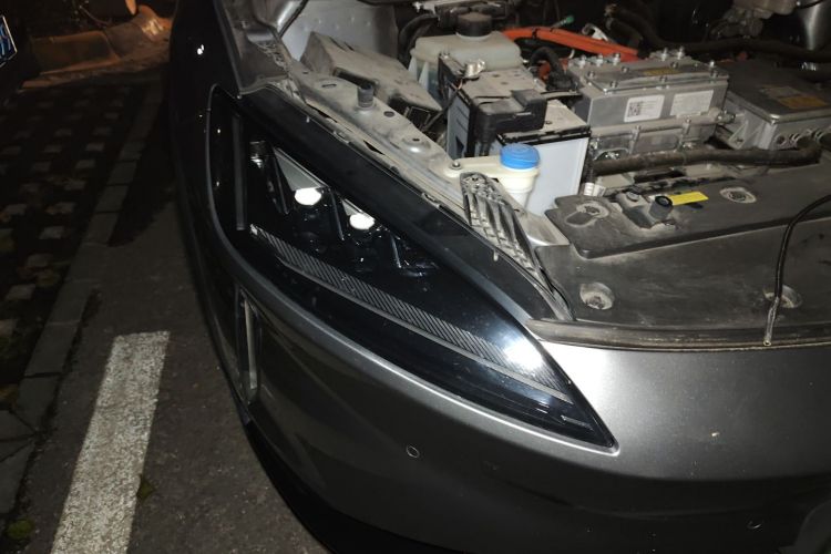 小鹏G3 2020款 520i 智享版车身外观8