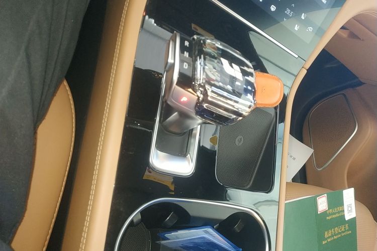 理想汽车 理想ONE 2021款 增程6座版中控内饰18