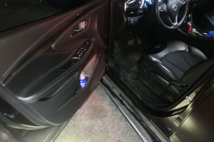 别克 昂科威 2021款 532T 两驱领先型中控内饰20