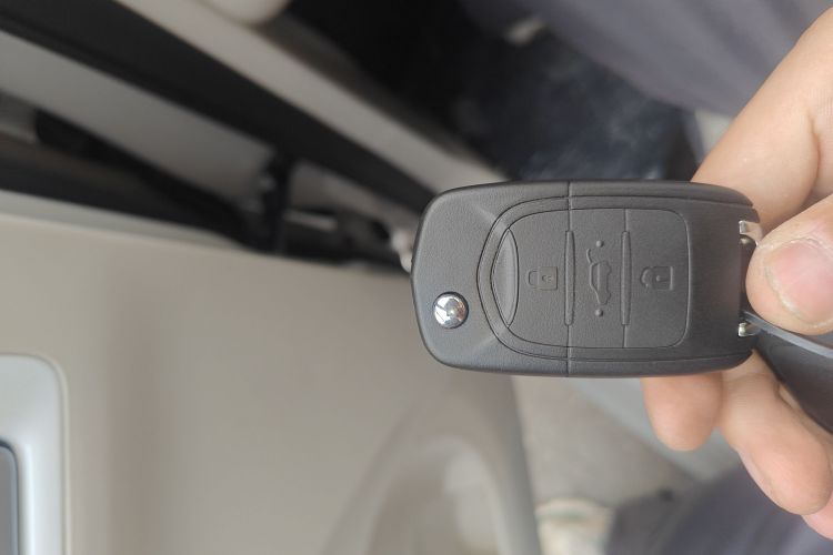 五菱汽车 宏光MINIEV 2024款 第三代 215km 青春版中控内饰11