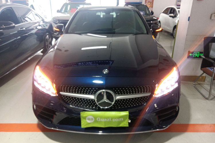 奔驰C级 2020款 C 260 L 运动版车身外观2