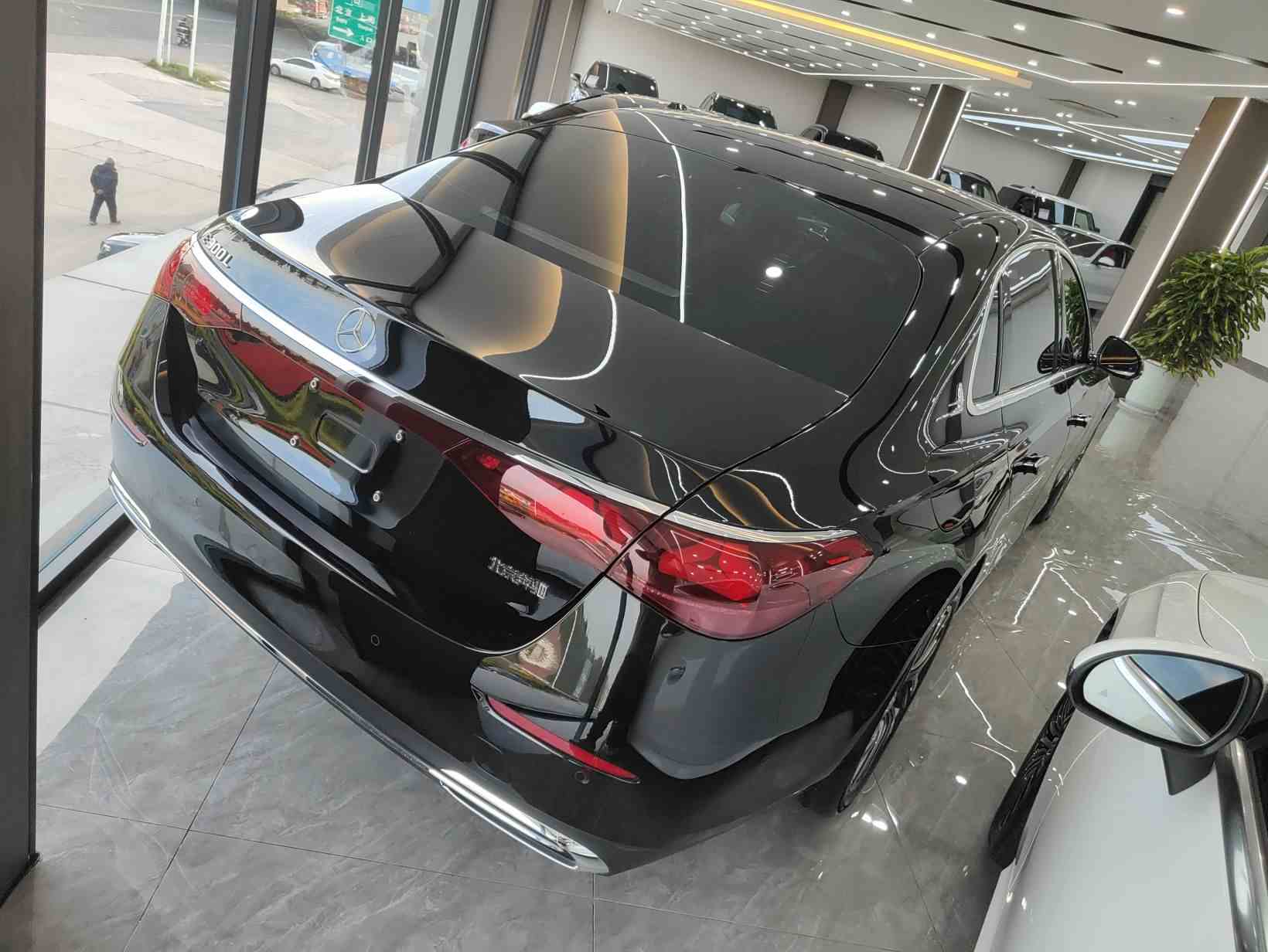 奔驰E级 2025款 E 300 L 时尚型(4)
