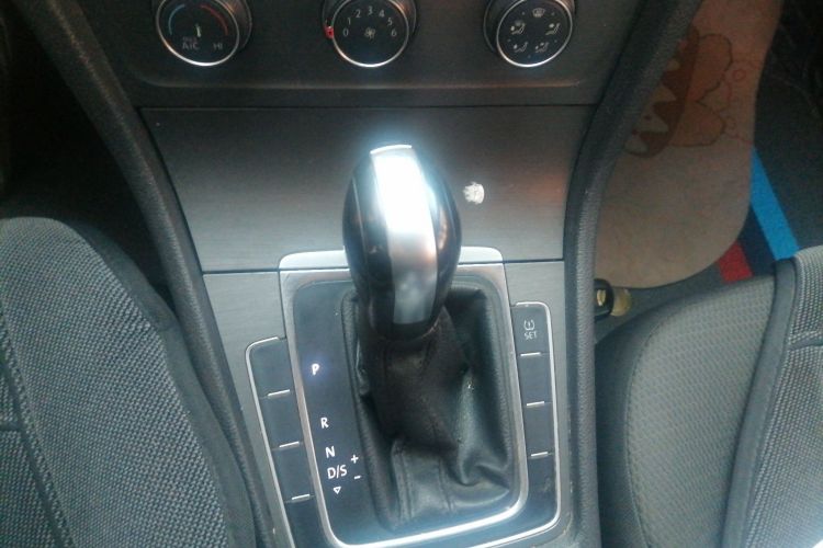 大众 高尔夫 2014款 1.6L 自动舒适型中控内饰18