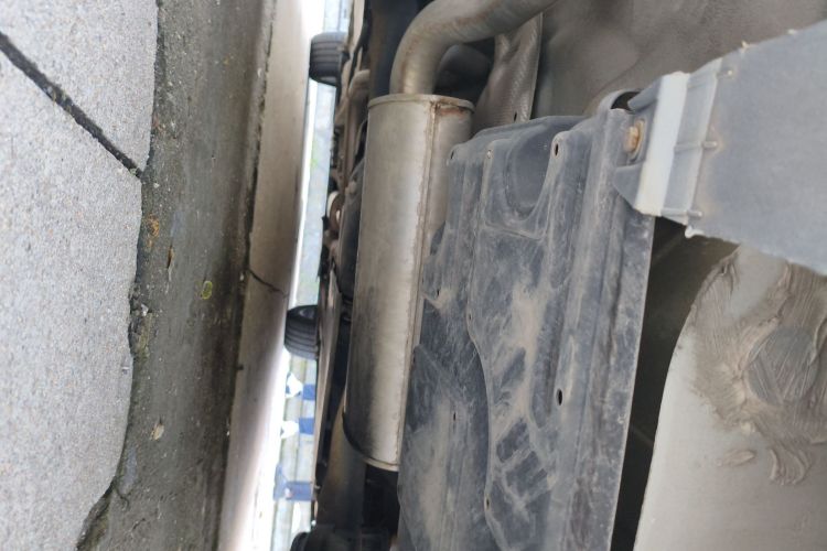 标致408 2015款 1.2T 自动豪华版局部细节9009