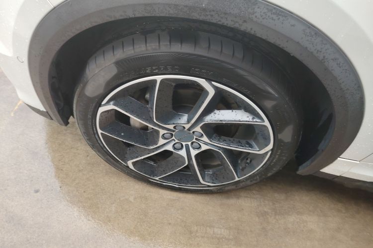 领克05 2020款 2.0TD 两驱耀Halo车身外观6007