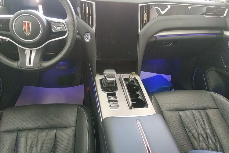 红旗HS7 PHEV 2024款 2.0T PHEV 四驱旗畅版 6座中控内饰18