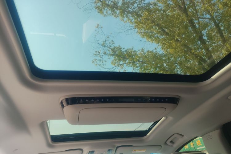 别克GL8 2025款 陆尊 尊享版中控内饰22