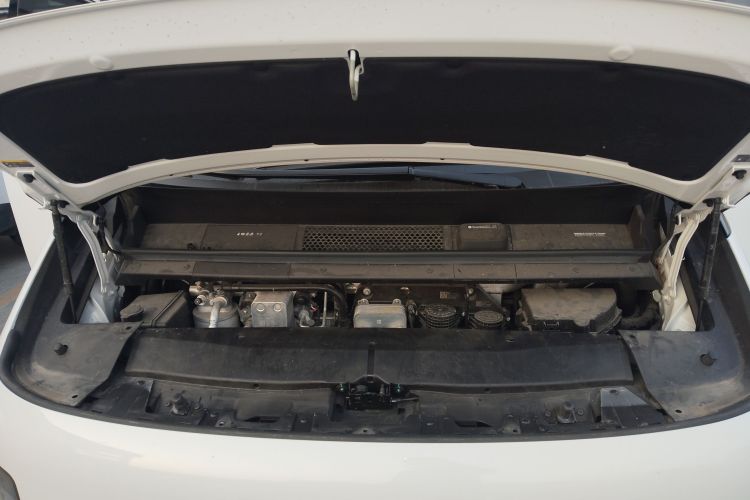 理想汽车 理想MEGA 2024款 Ultra机舱底盘24