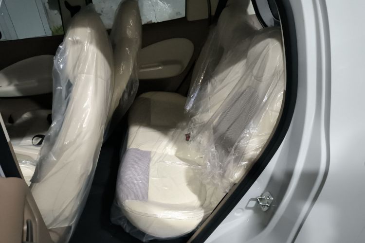 五菱汽车 宏光MINIEV 2025款 四门版 进阶款中控内饰21