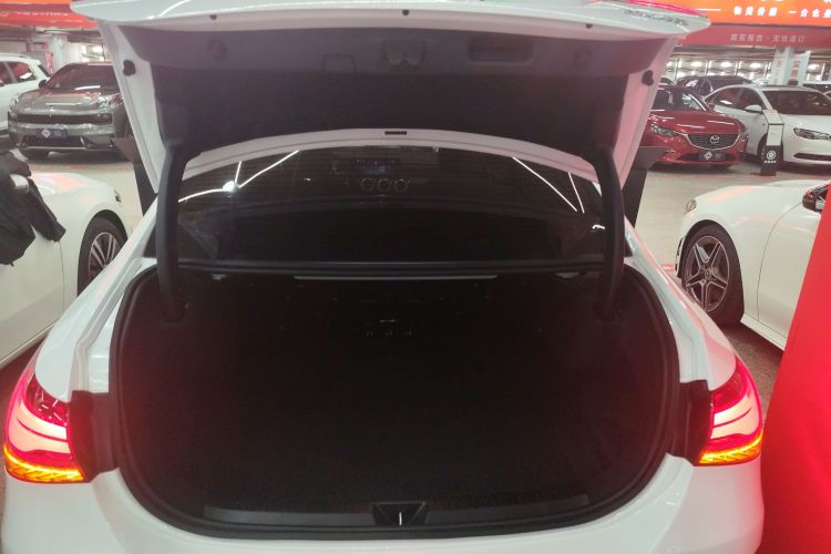 奔驰A级 2024款 改款 A 200 L 时尚型机舱底盘23