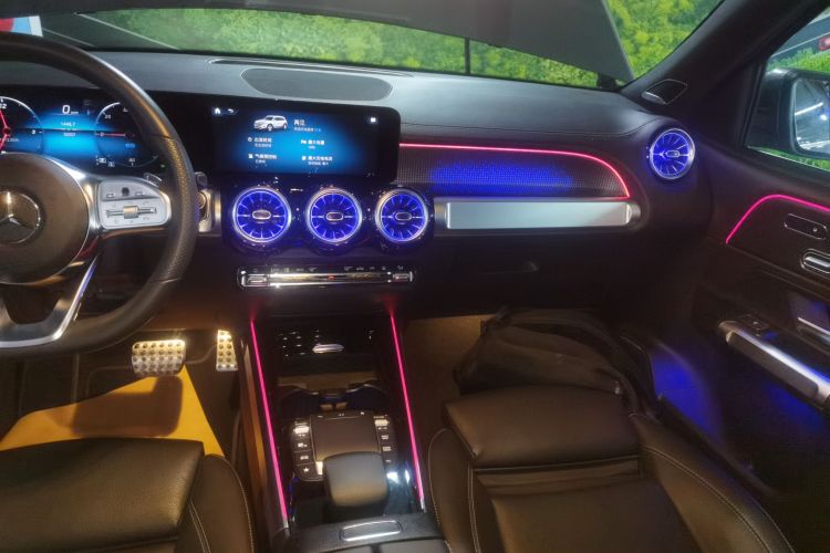 奔驰EQB 2022款 EQB 350 4MATIC 首发特别版局部细节16