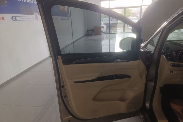 别克GL8 2023款 ES陆尊 尊享型中控内饰47