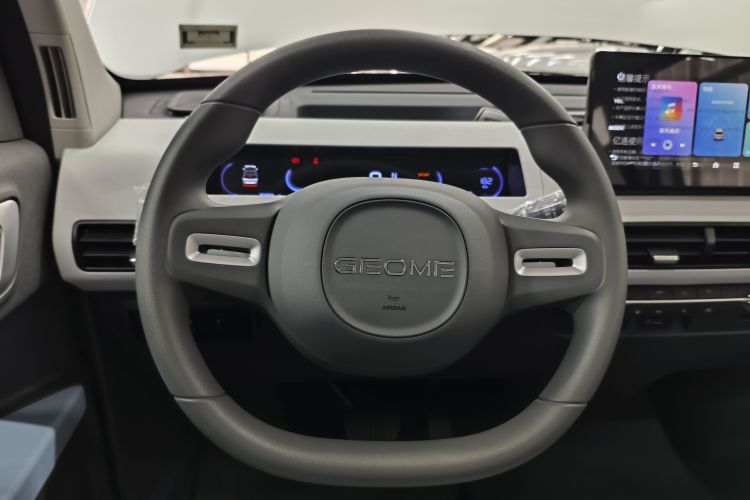 吉利银河 2024款 熊猫mini 200km 耐力熊中控内饰13