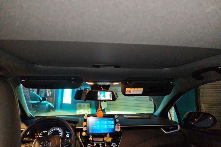 丰田 雷凌 2022款 双擎 1.8H E-CVT豪华版中控内饰22