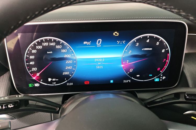 奔驰GLC 2023款 GLC 260 L 4MATIC 豪华型 7座中控内饰14