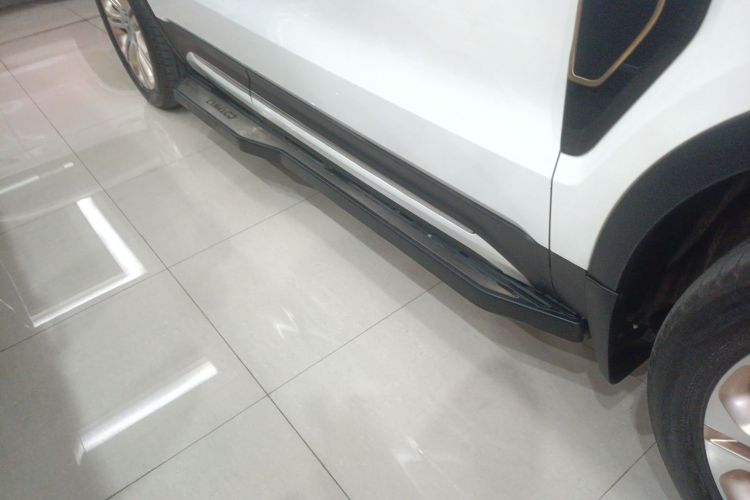 领克01 2017款 2.0T 两驱型Pro版局部细节9001