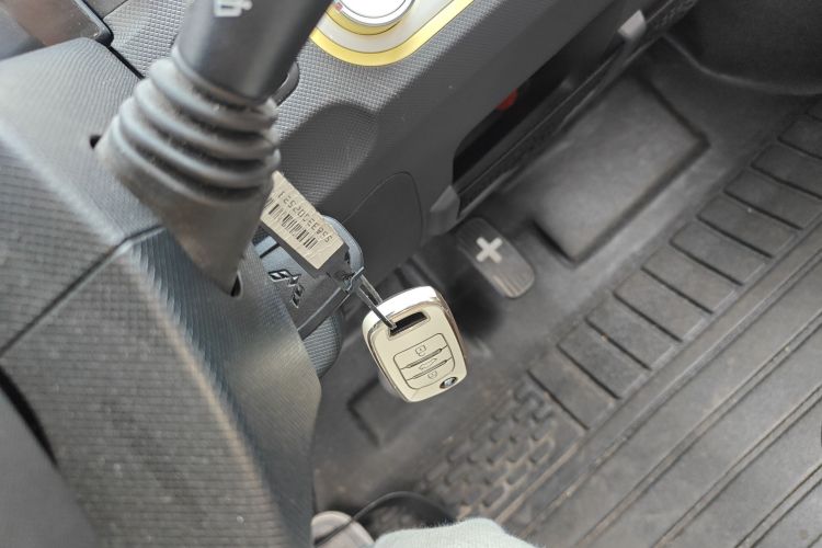 五菱汽车 宏光MINIEV 2021款 马卡龙臻享款 三元锂中控内饰11