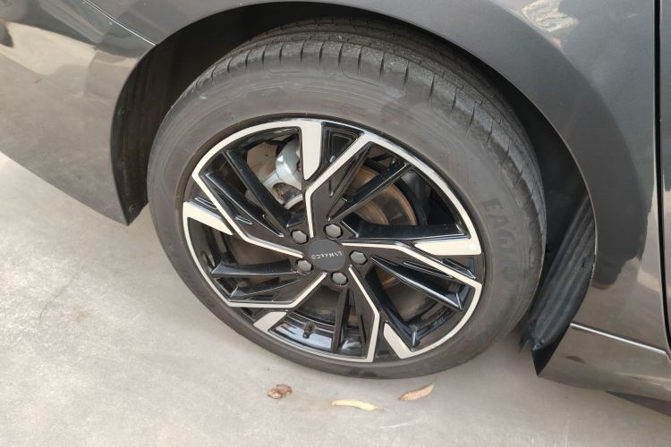 领克03 2025款 1.5TD DCT冠军版Pro车身外观6008