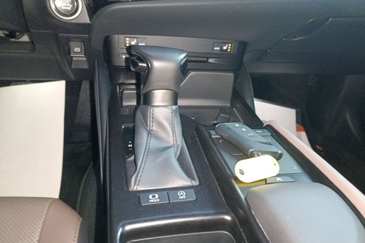 雷克萨斯ES 2021款 200 卓越版中控内饰18