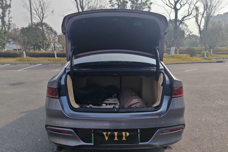 比亚迪 秦PLUS 2021款 EV 600KM 旗舰型机舱底盘23