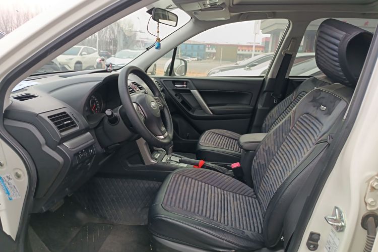 斯巴鲁 森林人 2014款 2.0i 自动豪华版中控内饰19