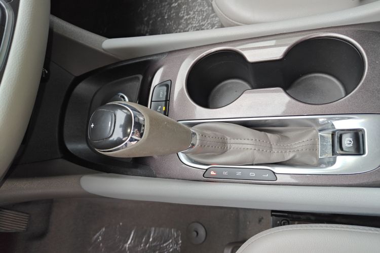 雪佛兰 迈锐宝XL 2019款 535T CVT锐行版中控内饰18