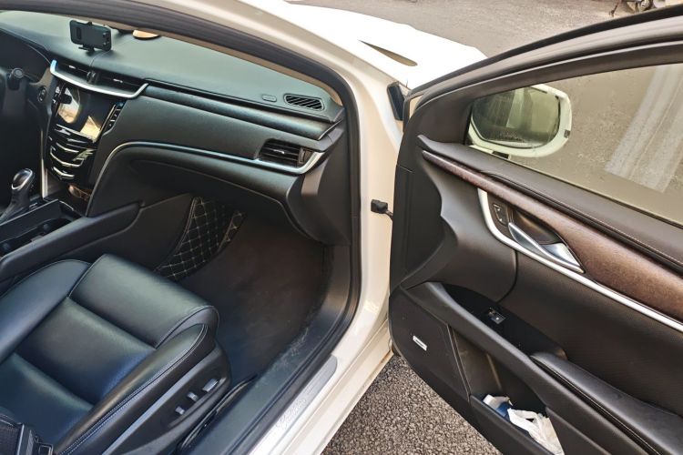 凯迪拉克XTS 2018款 28T 精英型局部细节9005