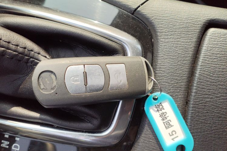 马自达 阿特兹 2014款 2.0L 蓝天豪华版中控内饰7001