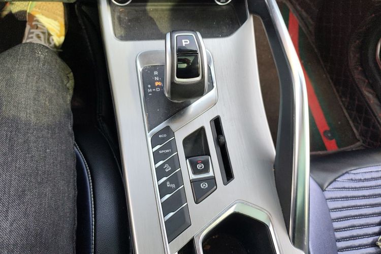 吉利汽车 缤越 2019款 260T DCT骑士 国VI中控内饰18